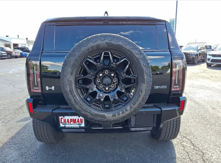 جي أم سي همر EV 2024